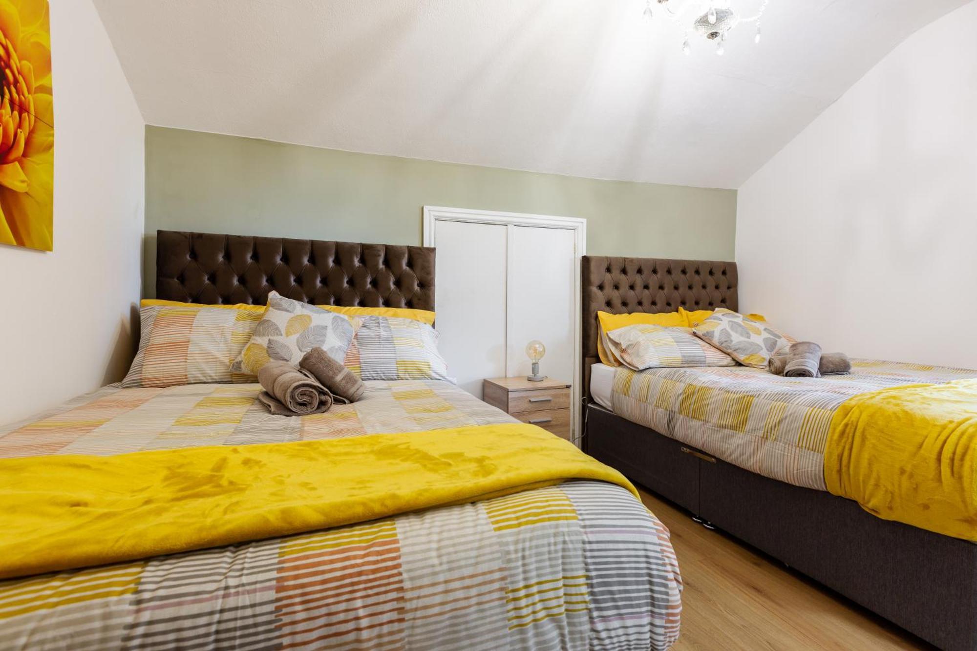 Grand Victorian Villa 6 - En-Suites, Hot Tub, Cinema Room, Private Parking & Park View Liverpool Dış mekan fotoğraf